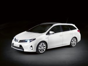 Toyota Auris Touring Sports 2012 года